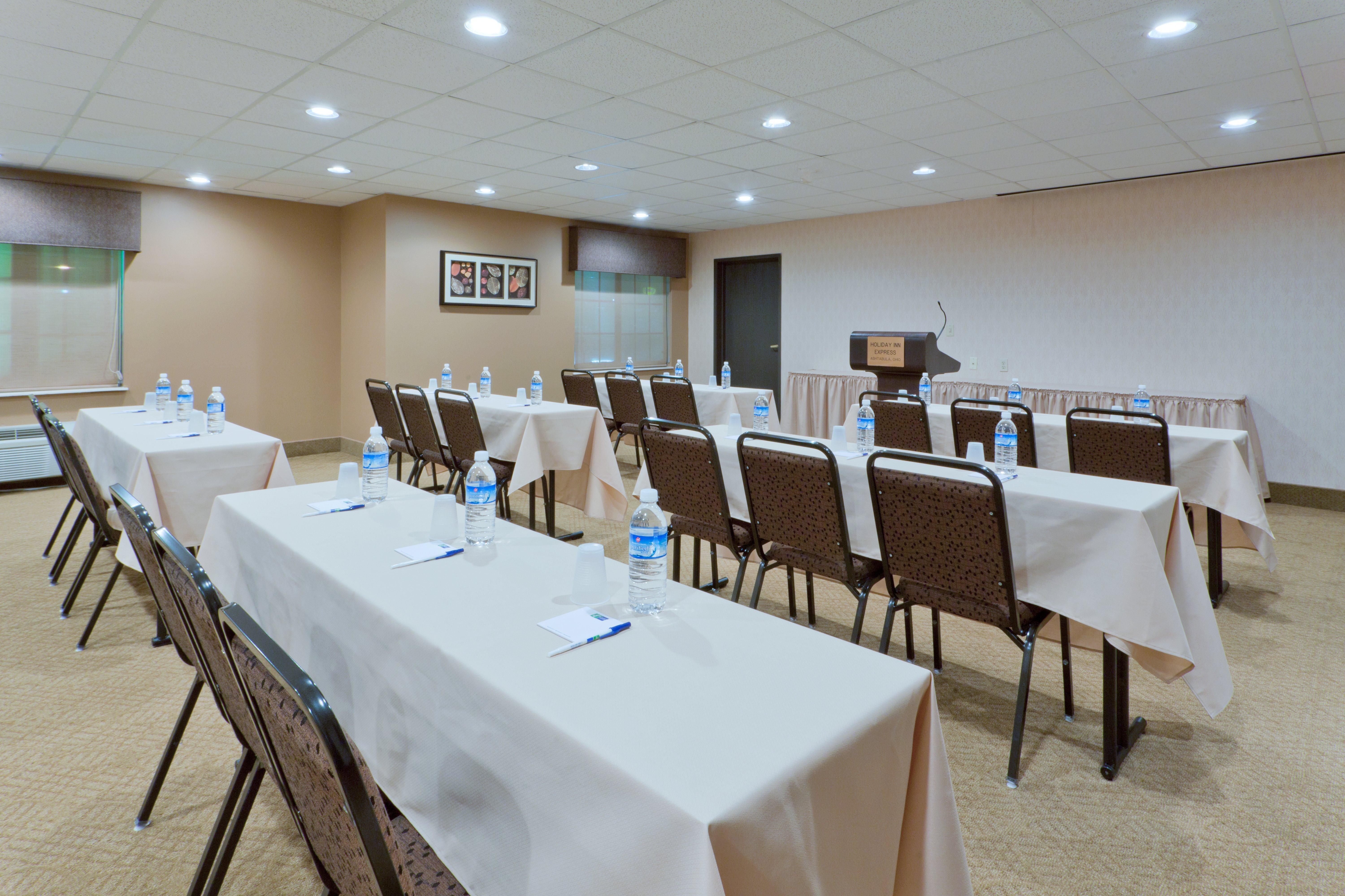 Holiday Inn Express & Suites Ashtabula-Geneva By Ihg Austinburg Экстерьер фото